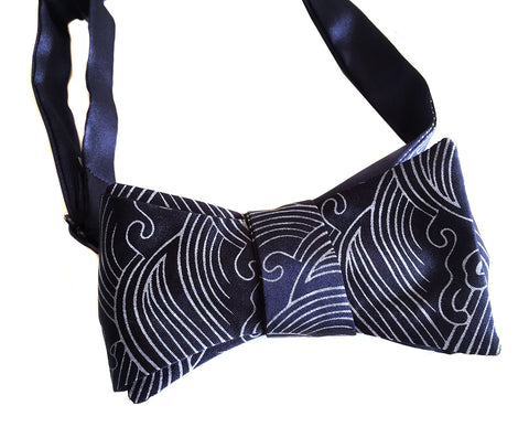 Crashing Waves Bow Tie.