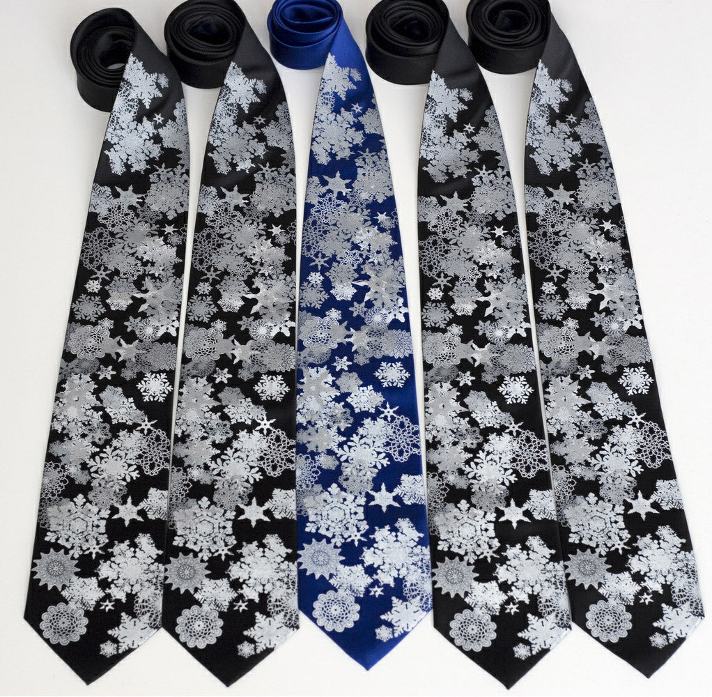 Steven Harris Men's Winter Snowflakes Necktie - Red With White Snowflake Pattern, 100% Polyester, Standard 56" Length