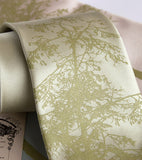 Aspen Necktie: Moss ink on celery.