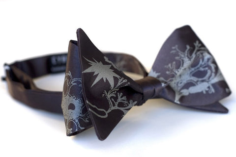 Neuron Bow Tie. Axon & Dendrite Tie