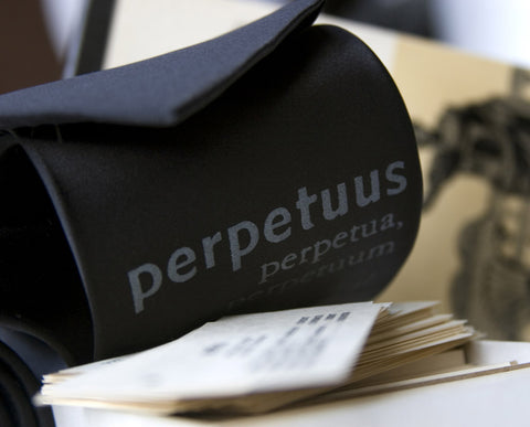 Perpetuus: Forever Microfiber Necktie