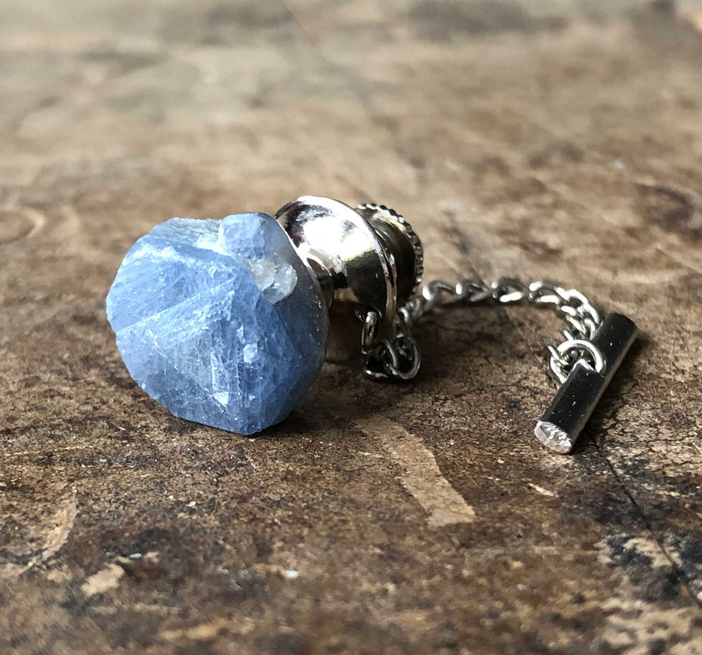 ブルーサファイヤ　ダイヤモンド入り　タイタック Raw Sapphire Tie Tack, blue gemstone tie pin