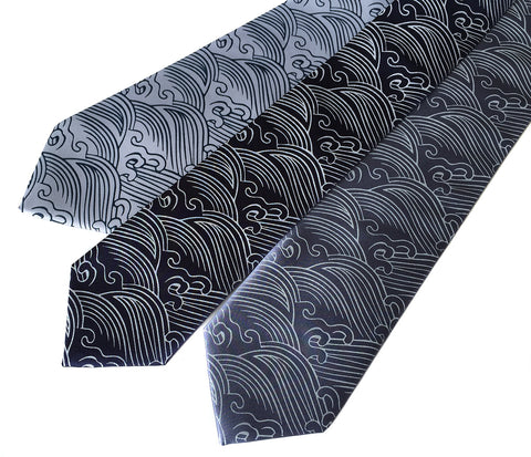 Crashing Waves silk necktie. Japanese nautical print tie.